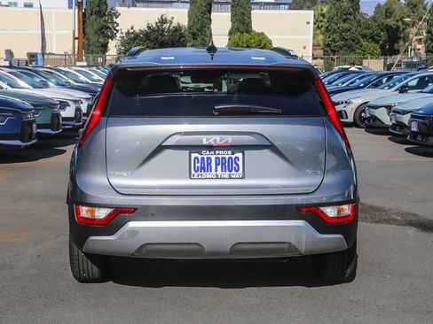 New 2026 Kia Niro EX image 16