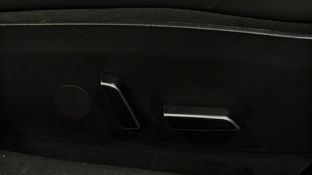 Used 2023 Tesla Model 3 Standard Range RWD image 13