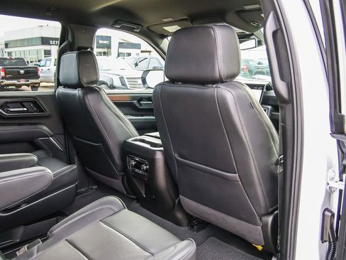 Certified 2025 GMC Yukon Denali image 26