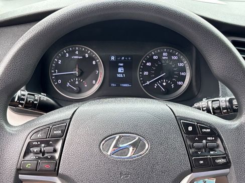 Used 2017 Hyundai Tucson SE AWD/4WD image 19