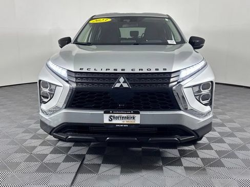 Used 2023 Mitsubishi Eclipse Cross LE AWD/4WD image 3