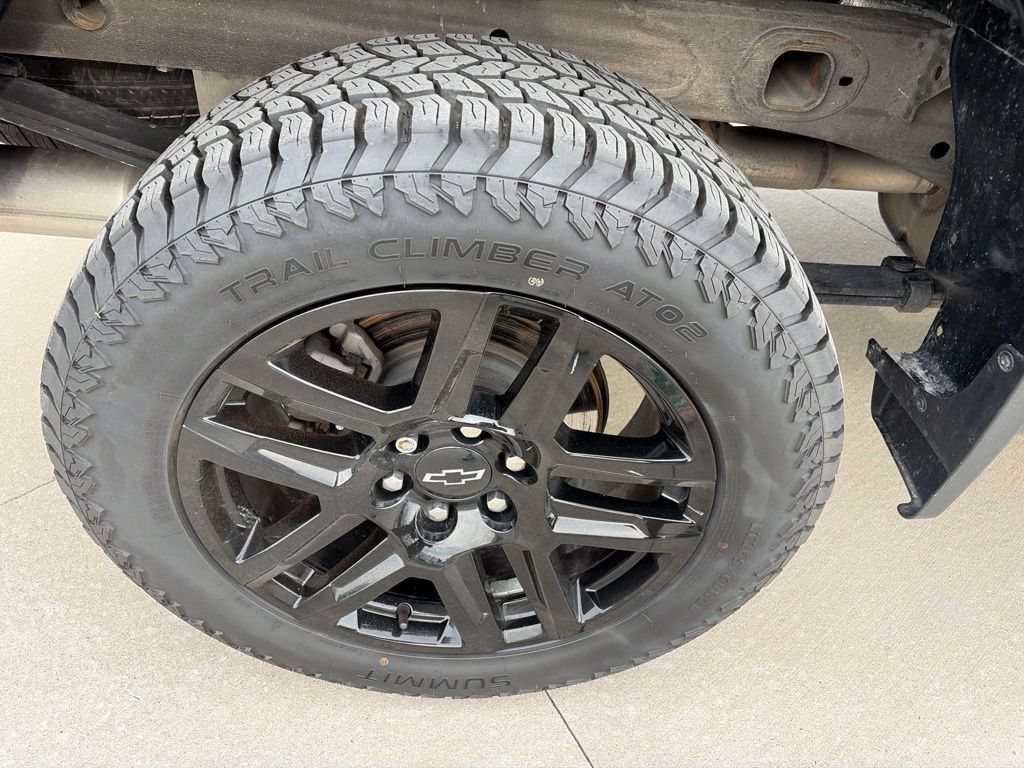 Used 2022 Chevrolet Silverado 1500 Custom Trail Boss w/ Safety Confidence Package AWD/4WD image 16