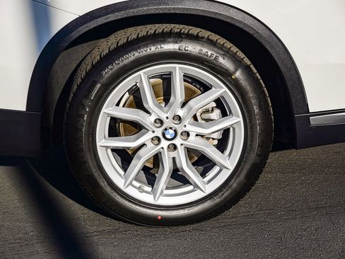 Used 2020 BMW X5 xDrive40i w/ Premium Package image 9