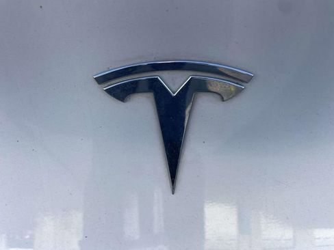 Used 2021 Tesla Model Y Long Range AWD/4WD image 8
