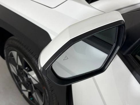 Used 2025 Hyundai Kona SEL FWD image 15