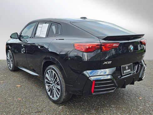 Used 2025 BMW X2 xDrive28i w/ Premium Package image 5