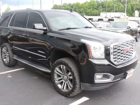 Used 2018 GMC Yukon Denali w/ Open Road Package AWD/4WD image 4