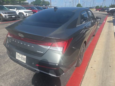 Used 2024 Hyundai Elantra Limited FWD image 6
