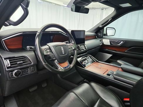 Used 2020 Lincoln Navigator L Reserve w/ Equipment Group 208A Reserve AWD/4WD image 10