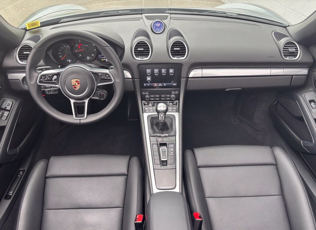 Certified 2025 Porsche 718 Boxster RWD image 20