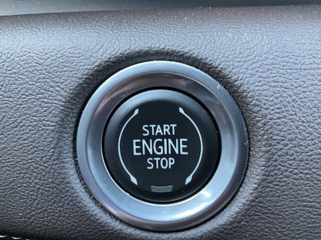 Used 2021 Cadillac Escalade ESV Premium Luxury w/ LPO, Radiant Package AWD/4WD image 18