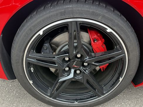 Used 2024 Chevrolet Corvette Stingray Convertible w/ Z51 Performance Package image 14