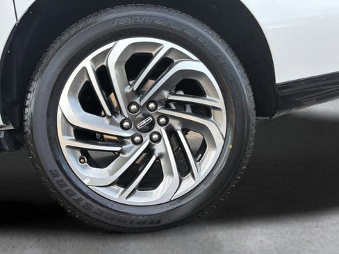 Used 2025 Lincoln Navigator Black Label image 15