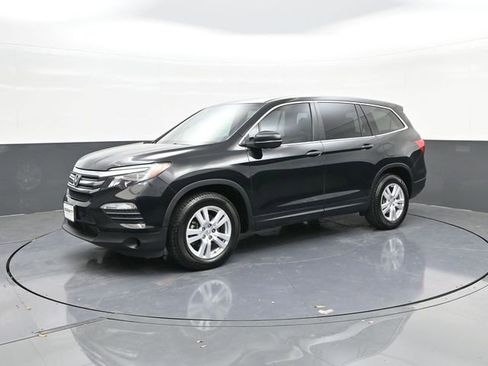 Used 2018 Honda Pilot LX image 30