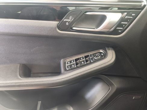 Used 2022 Porsche Macan AWD/4WD image 21