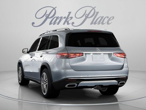 Used 2026 Mercedes-Benz GLS 450 4MATIC image 14