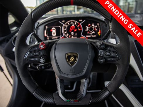 Used 2024 Lamborghini Revuelto image 40