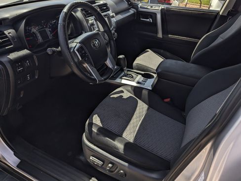 Used 2016 Toyota 4Runner Limited AWD/4WD image 9