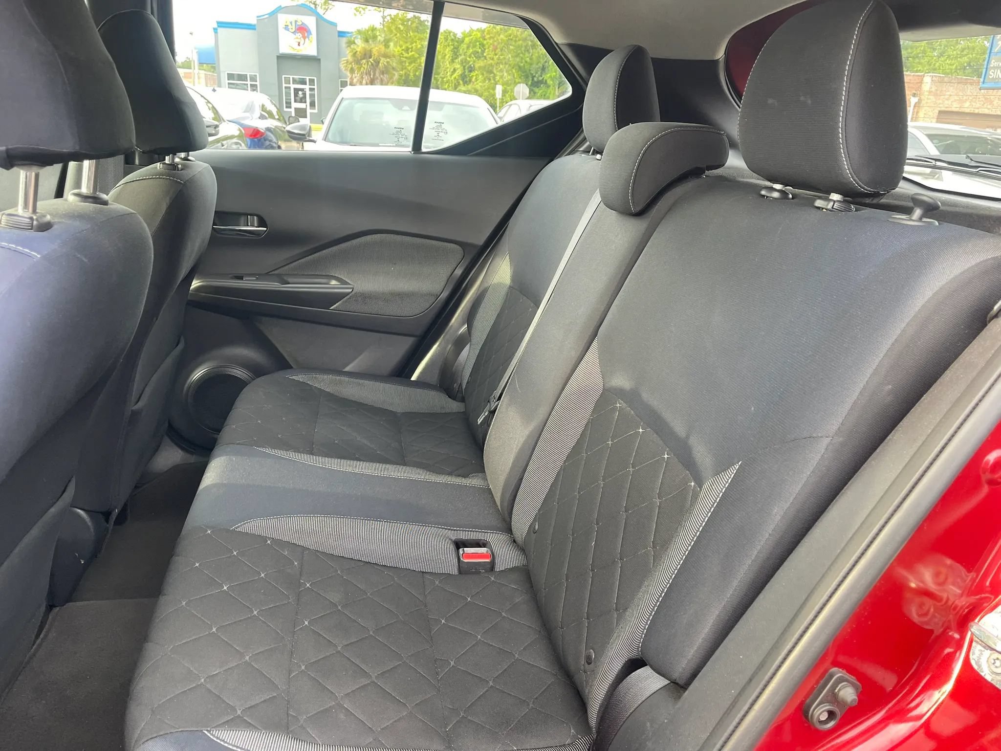 Used 2018 Nissan Kicks SV FWD image 11