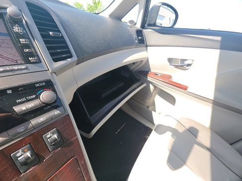 Used 2009 Toyota Venza AWD image 23
