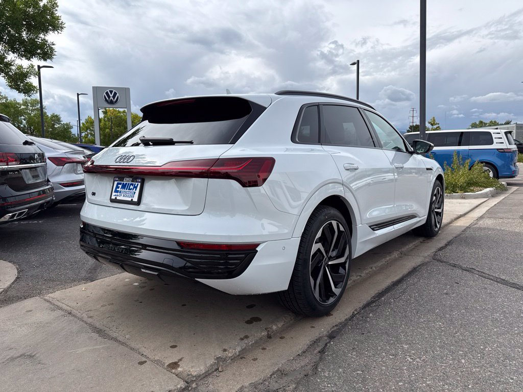 Used 2024 Audi Q8 e-tron Premium Plus w/ Premium Plus Package AWD/4WD image 5