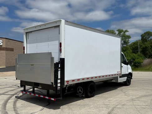 Used 2019 Mercedes-Benz Sprinter 170 w/ Chrome Grille Package image 4