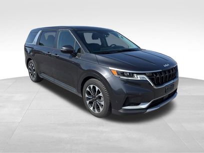 Certified 2024 Kia Carnival EX