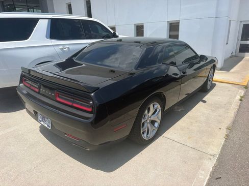 Used 2019 Dodge Challenger R/T RWD image 3