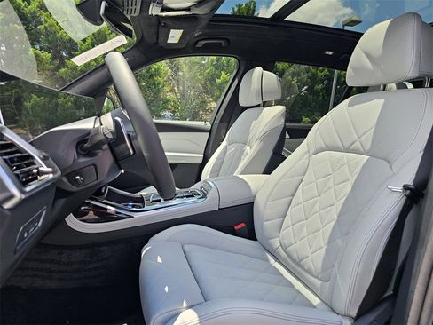 New 2026 BMW X7 xDrive40i w/ M Sport Package image 14
