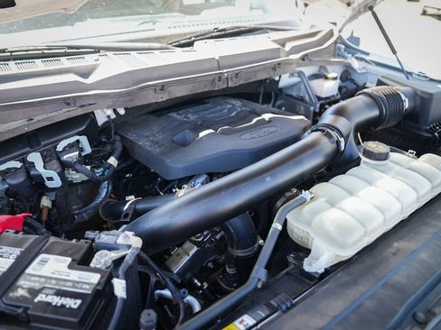 Used 2022 Ford F150 Lariat w/ Max Trailer Tow Package image 36