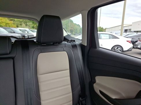 Used 2019 Ford Escape SEL image 14