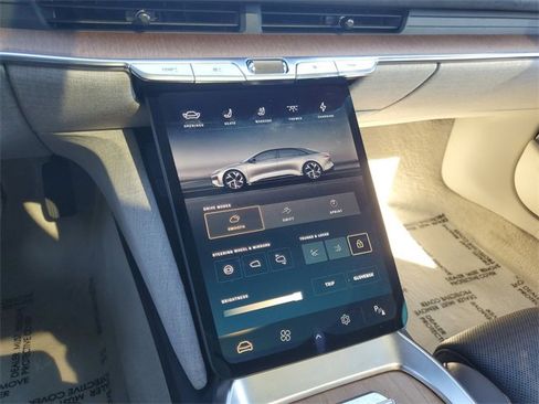 Used 2023 Lucid Air Grand Touring image 22