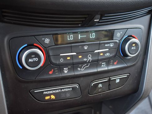 Used 2018 Ford Escape SE FWD image 25
