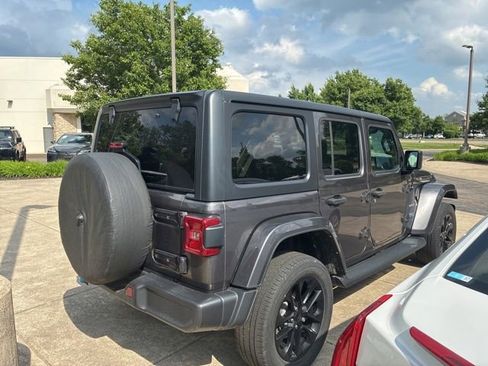 Used 2023 Jeep Wrangler Unlimited Sahara w/ Cold Weather Group AWD/4WD image 4