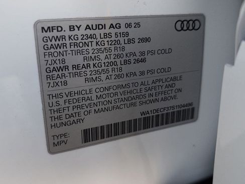 New 2025 Audi Q3 2.0T Premium image 40