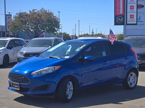 Used 2018 Ford Fiesta SE FWD image 3