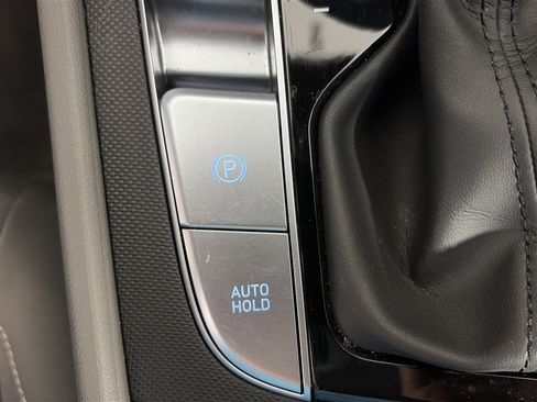 Used 2024 Hyundai Elantra Blue FWD image 28