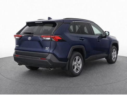 Used 2025 Toyota RAV4 XLE AWD/4WD image 4