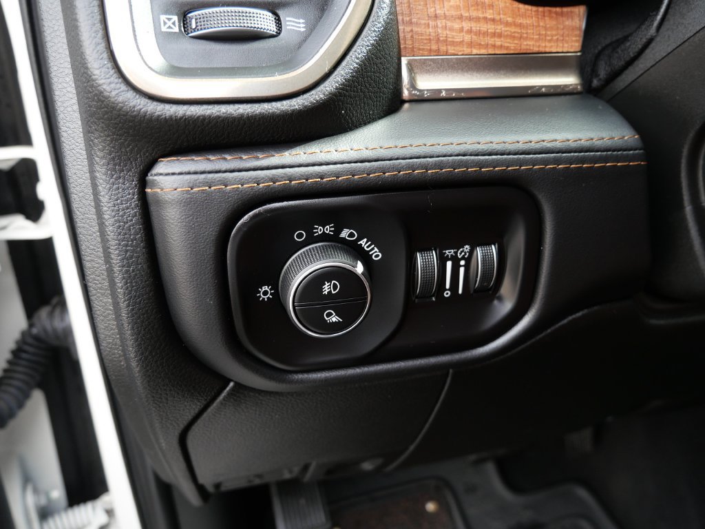Used 2022 RAM 2500 Limited AWD/4WD image 23