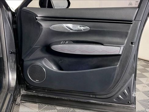 Used 2022 Genesis GV70 2.5T w/ Advanced Package image 26