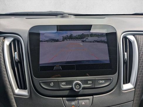 Used 2023 Chevrolet Malibu LT FWD image 13