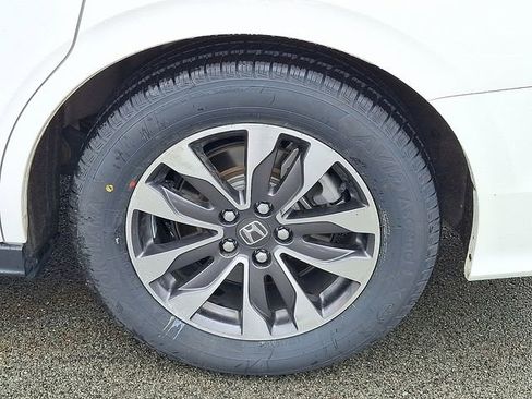 Certified 2024 Honda Odyssey EX-L image 30