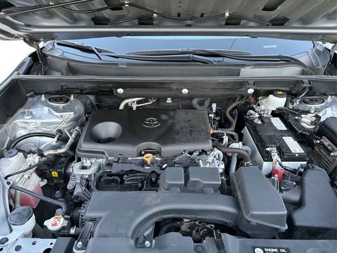 Used 2023 Toyota RAV4 XLE Premium image 12