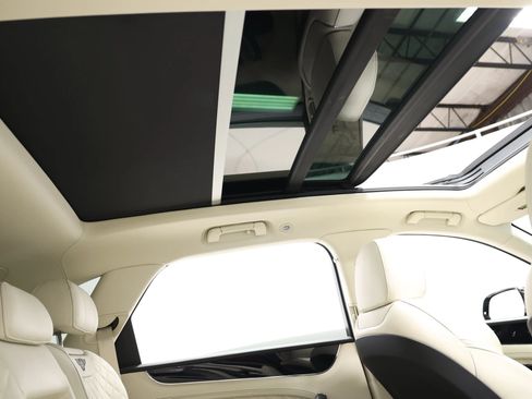 Used 2019 Bentley Bentayga AWD/4WD image 96
