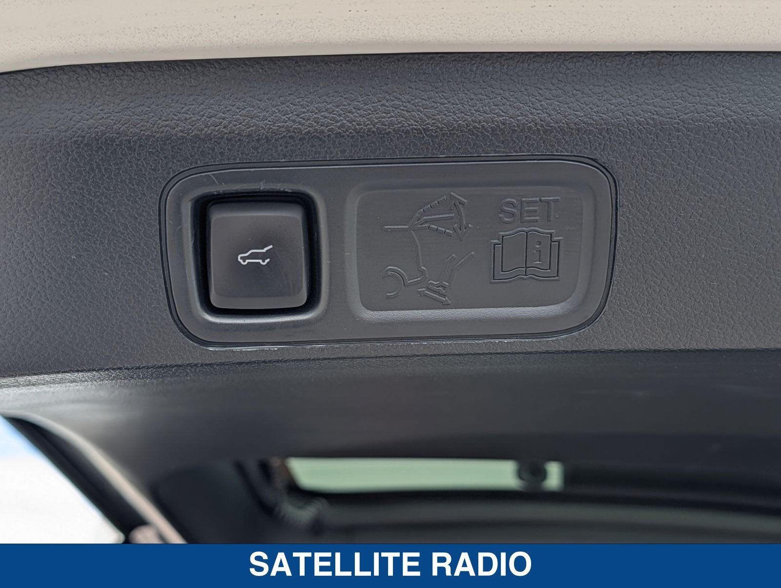 Used 2021 Lincoln Navigator Reserve AWD/4WD image 15