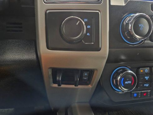 Used 2020 Ford F250 Lariat w/ Lariat Value Package AWD/4WD image 52