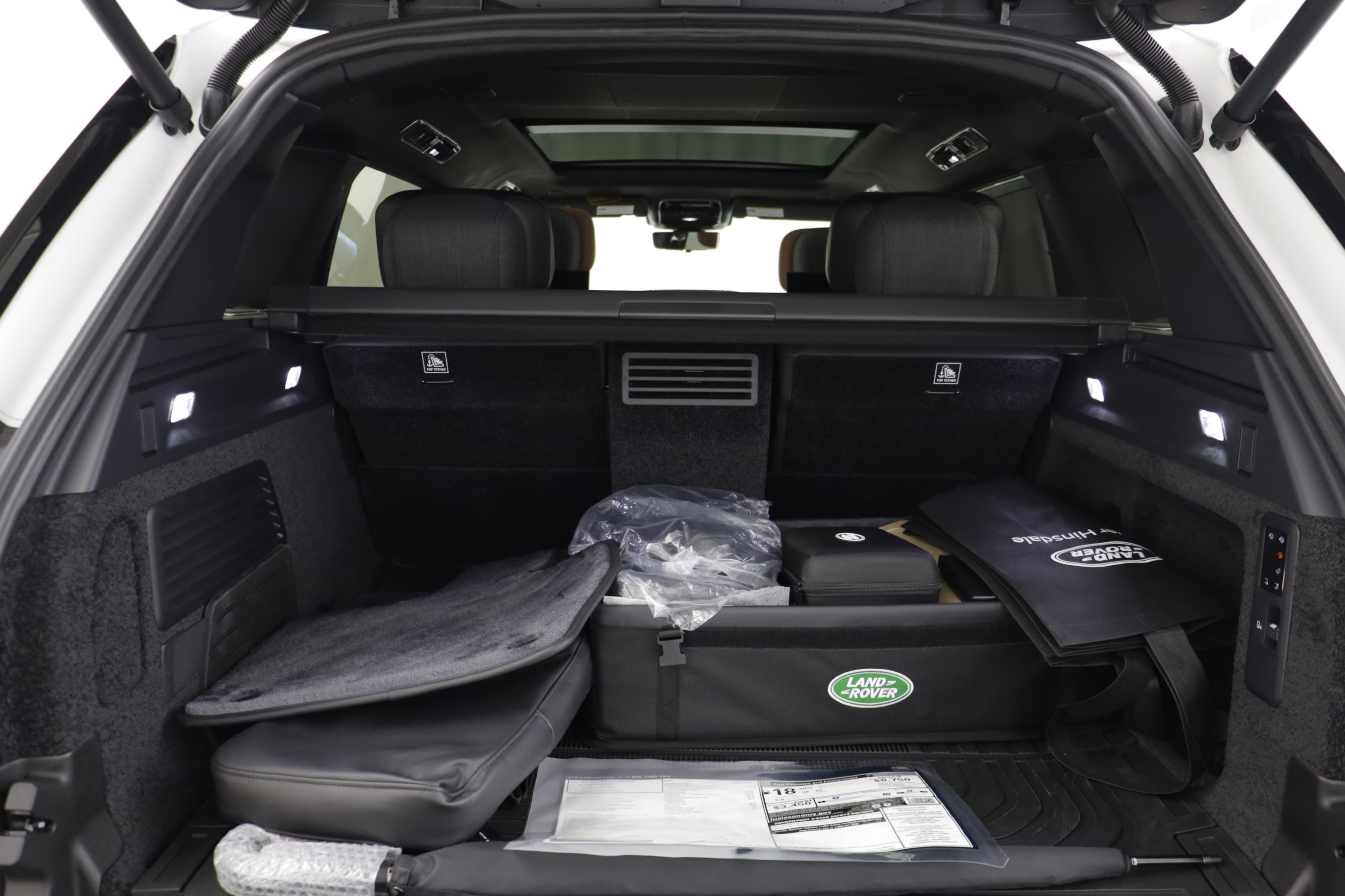 New 2026 Land Rover Range Rover SV AWD/4WD image 24