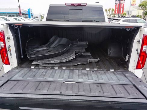 Used 2023 Chevrolet Silverado 1500 High Country w/ High Country Premium Package AWD/4WD image 24