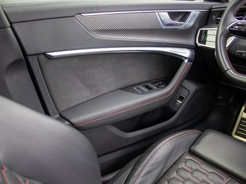 Used 2022 Audi RS 6 image 19