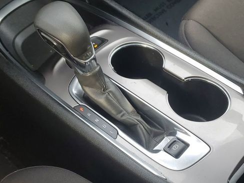 Used 2022 Chevrolet Malibu LT image 22